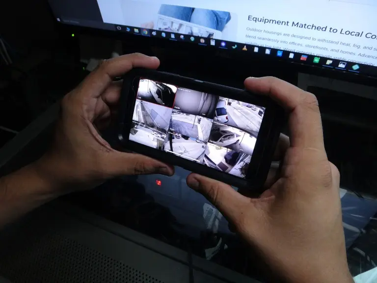 Connectivity of security camera app to the security camera system